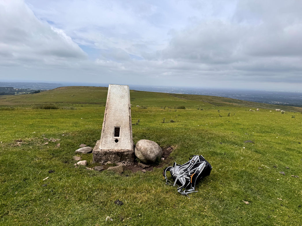 Sponds Hill (410m) Sponds Hill (410m)
